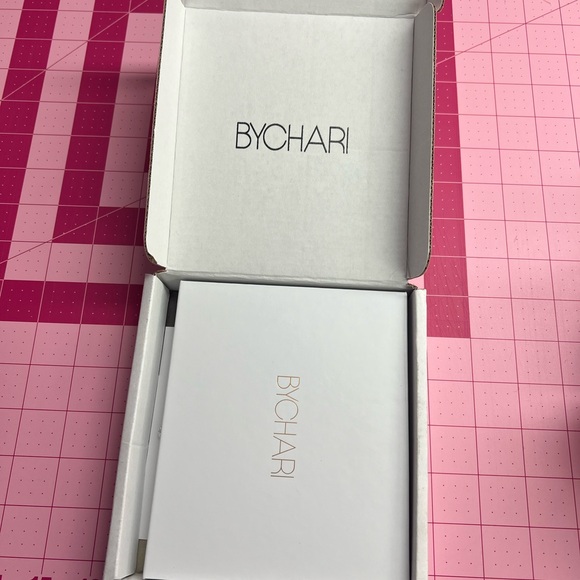 VOTE Necklace - BYCHARI - Picture 5 of 6